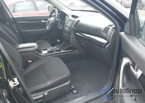 2015 Kia Sorento Lx из США, поврежденный, VIN 5XYKTDA63FG570085